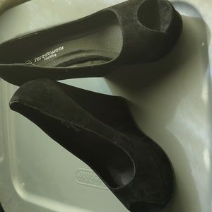 SWS platform wedges size 8 in black velvet